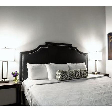 Bold 2Br 2Ba In The Block Apartment By Cozysuites! インディアナポリス エクステリア 写真