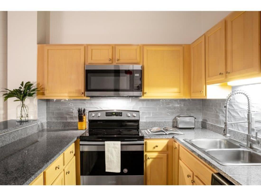 Bold 2Br 2Ba In The Block Apartment By Cozysuites! インディアナポリス エクステリア 写真